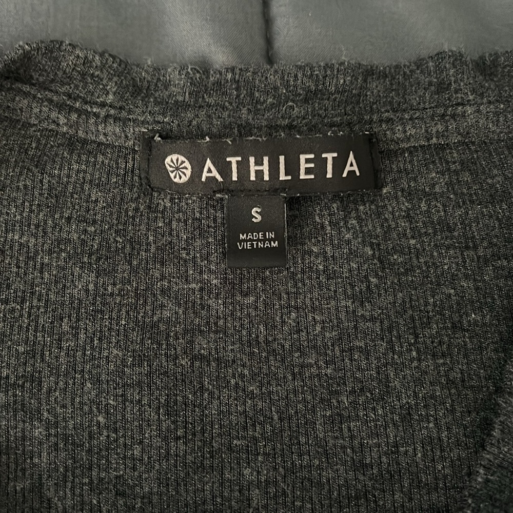 Athleta Revive Long Sleeve TShirt Gray Size Small - Picture 6 of 10